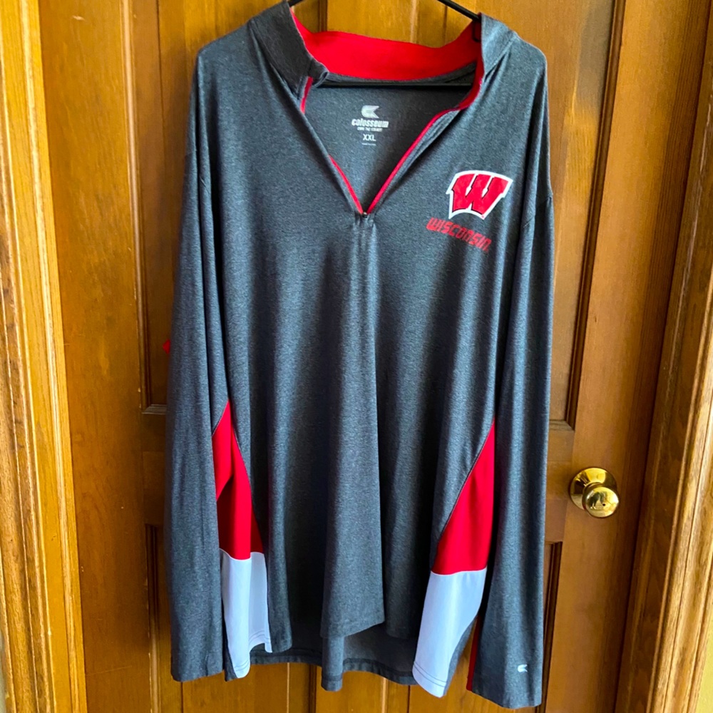 WI Badgers 1/4 zip Pullover
